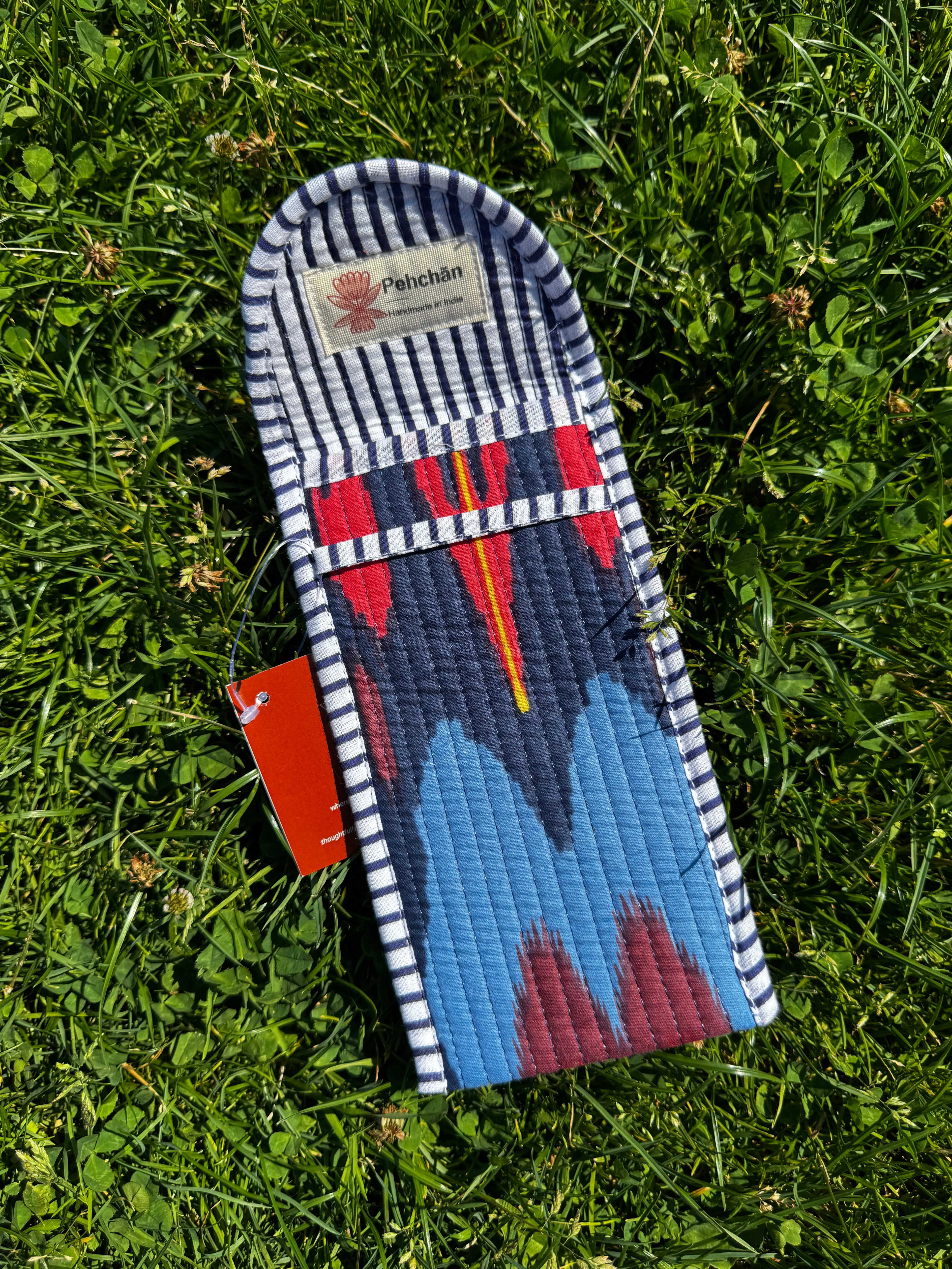 Ikat Multi-use sleeve