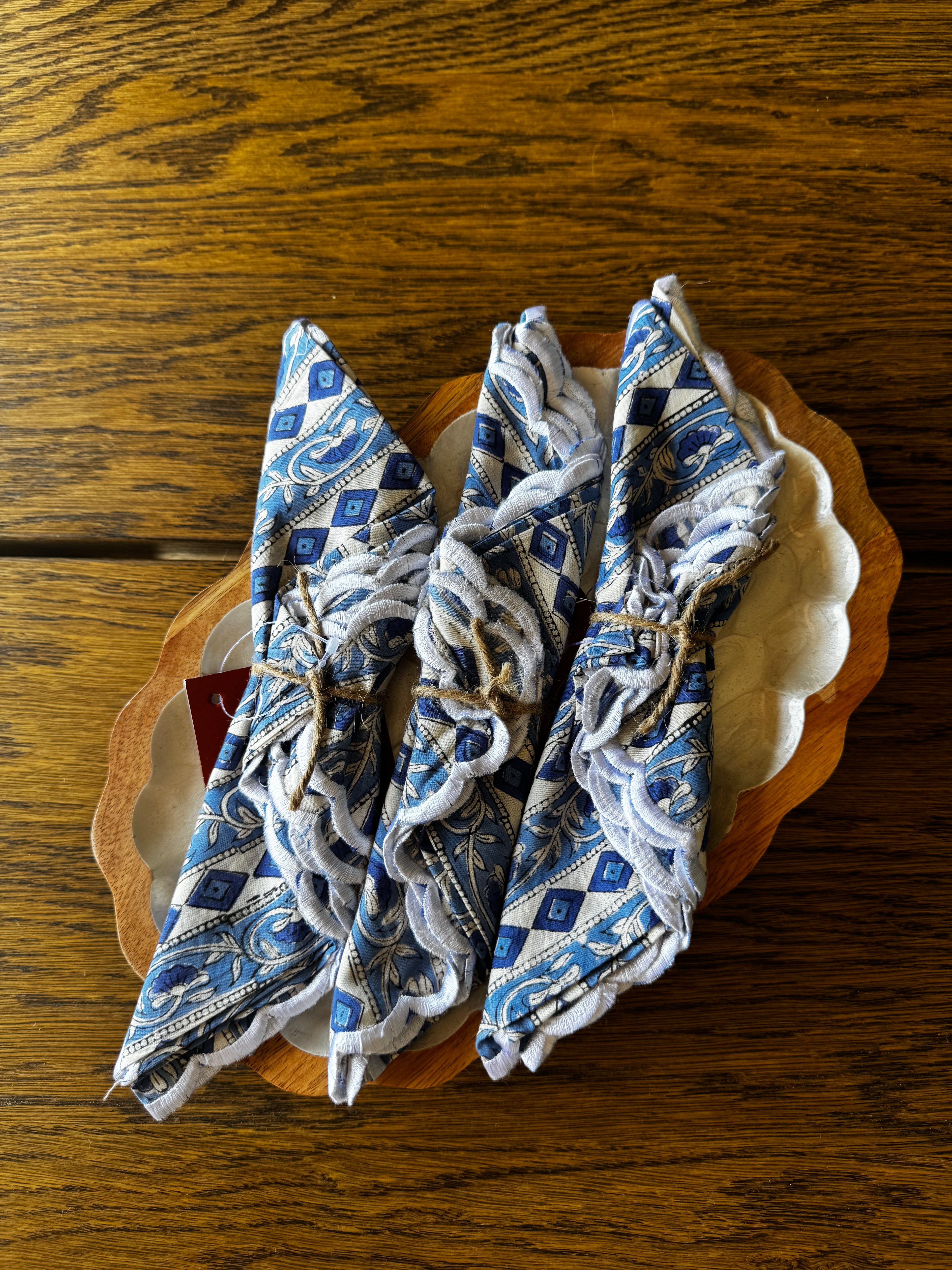 Blue Lanes Scallop Napkin (Set of 2)