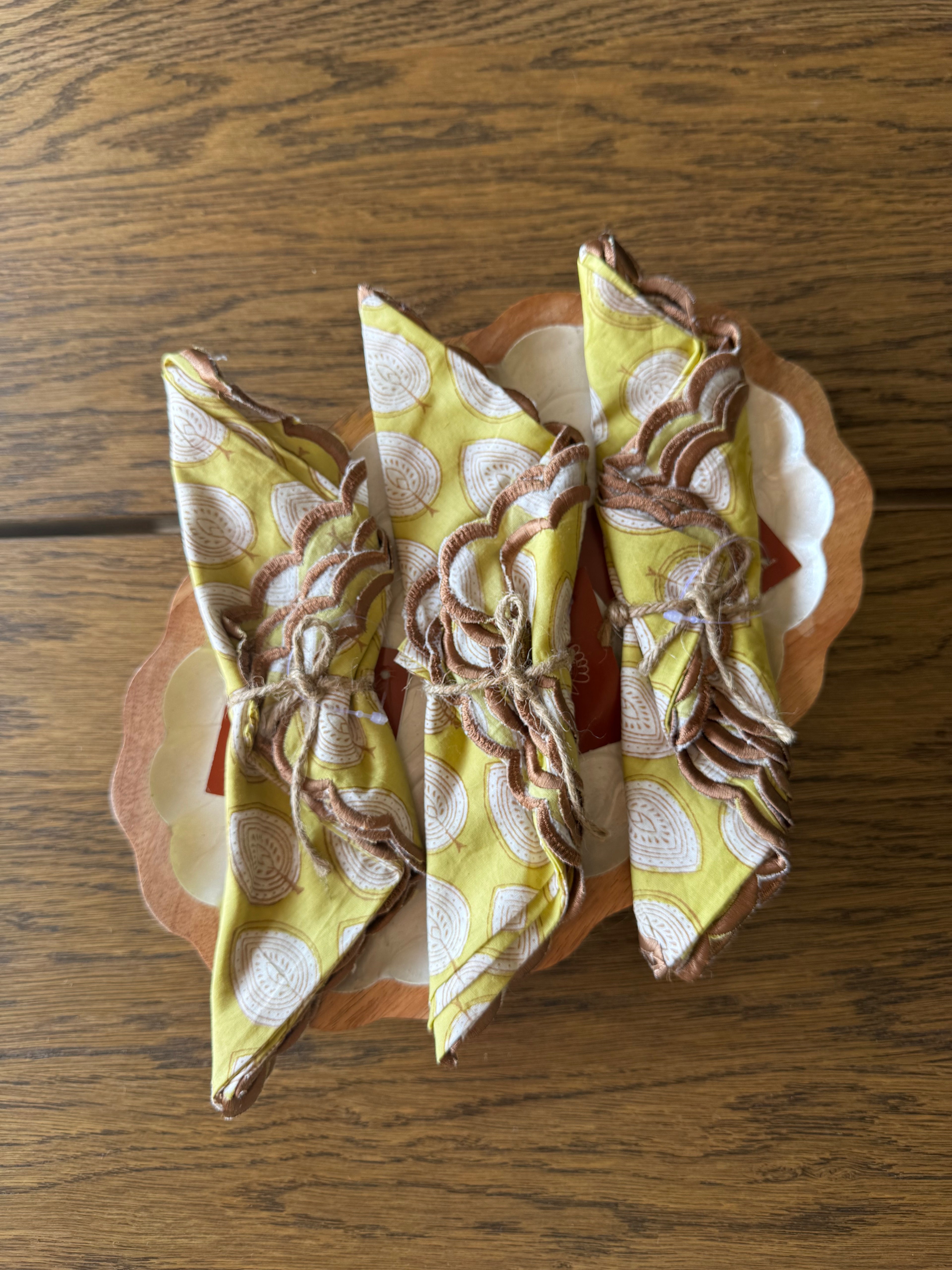 Sunshine Scallop Napkin (Set of 2)