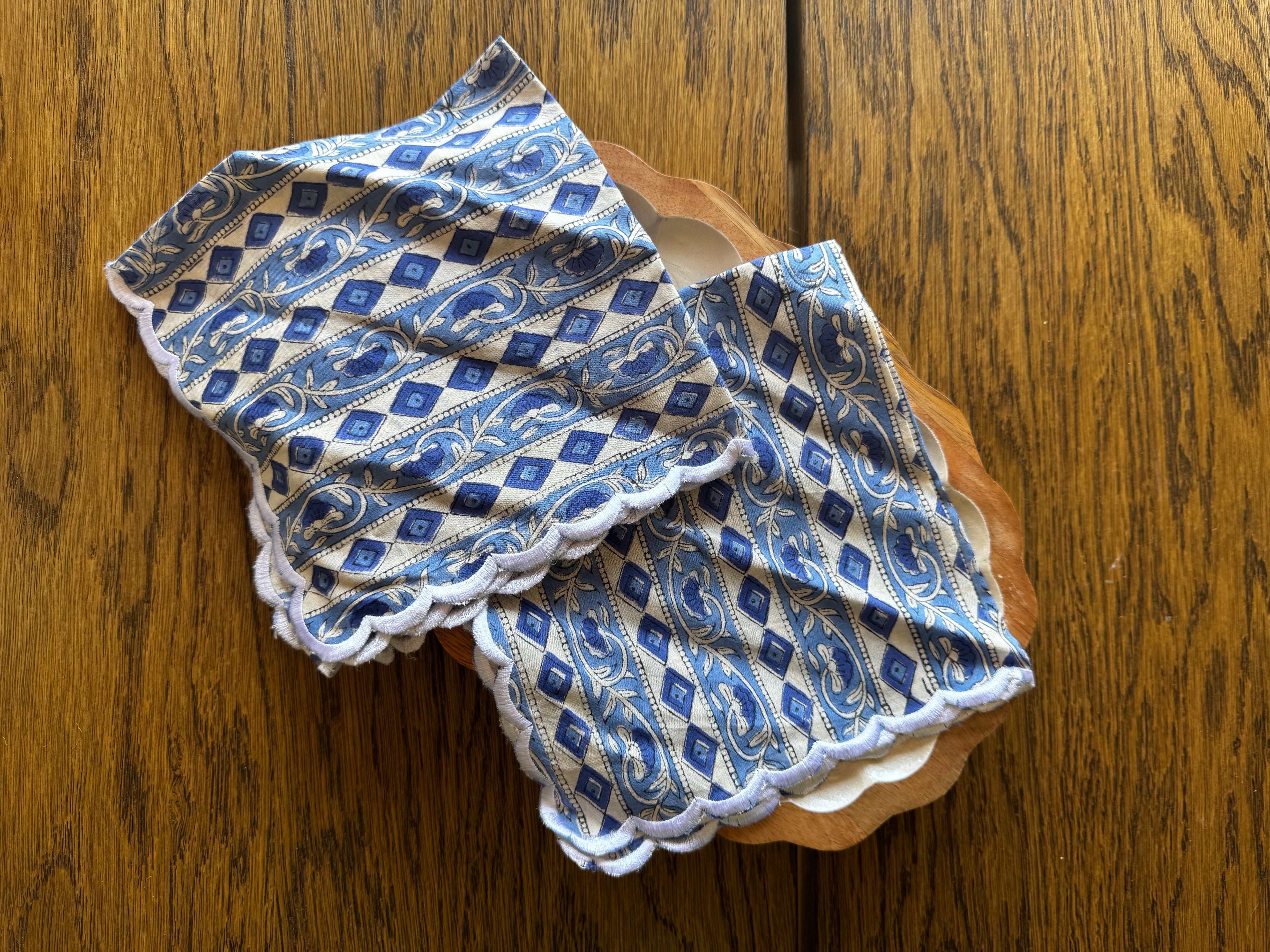 Blue Lanes Scallop Napkin (Set of 2)
