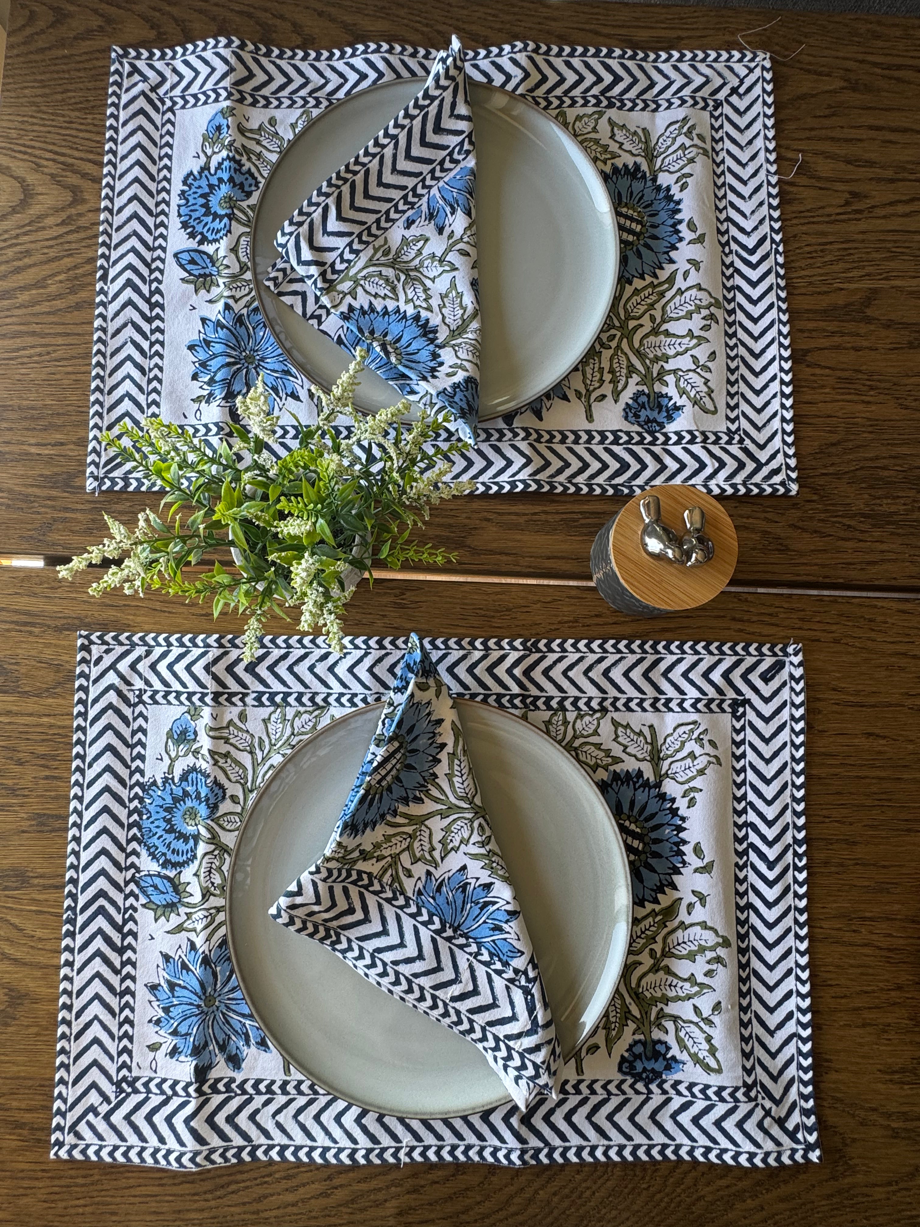 Neela Table Mat & Napkin (Set of 2 each)