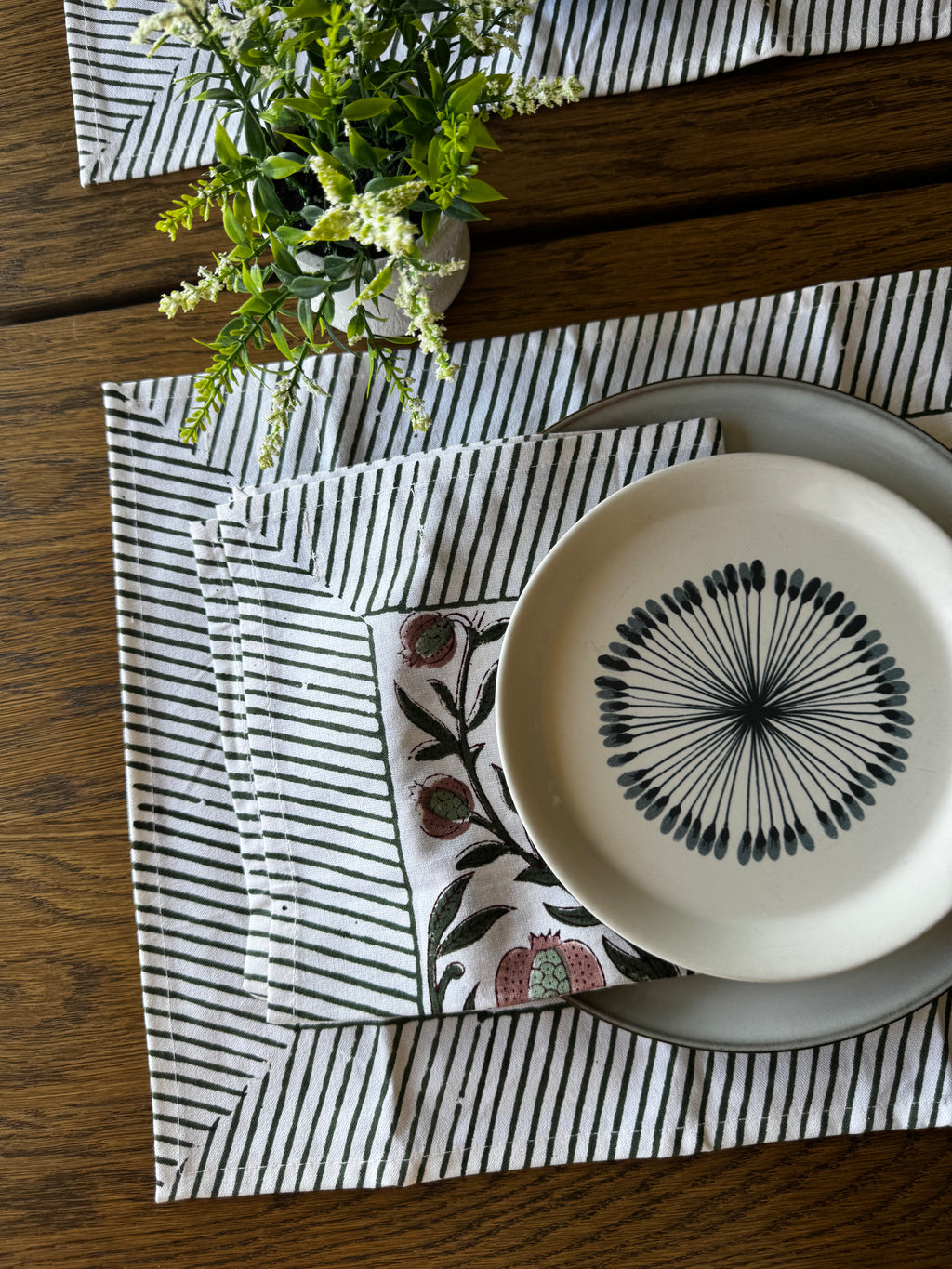 Stripes Table Mat & Napkin (Set of 2 each)
