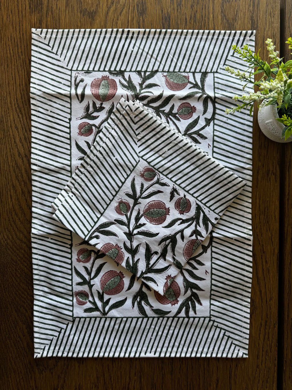 Stripes Table Mat & Napkin (Set of 2 each)
