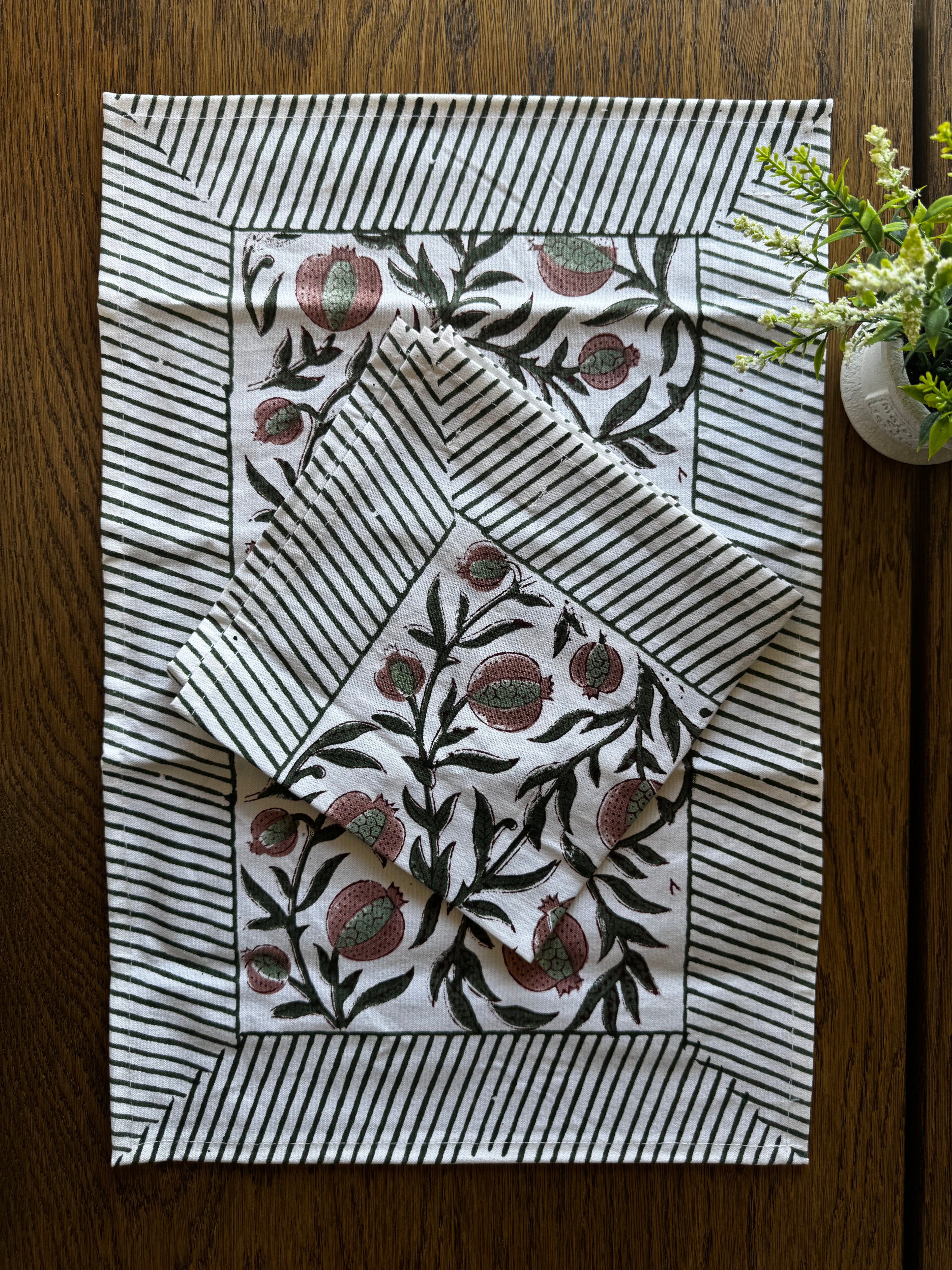Stripes Table Mat & Napkin (Set of 2 each)