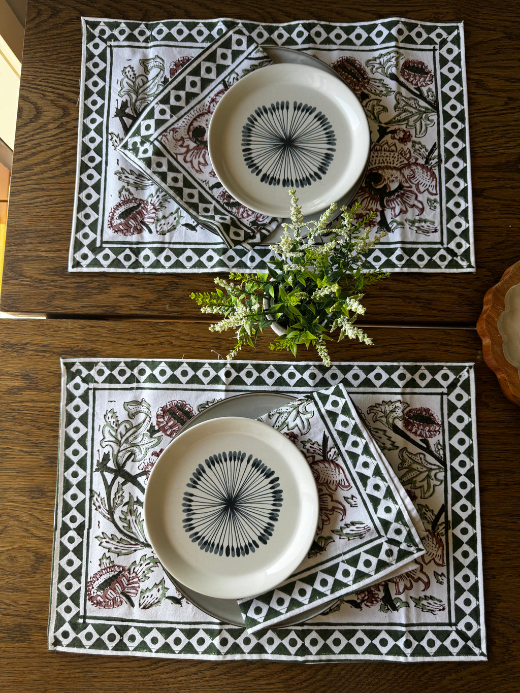 Diamonds Table Mat & Napkin (Set of 2 each)