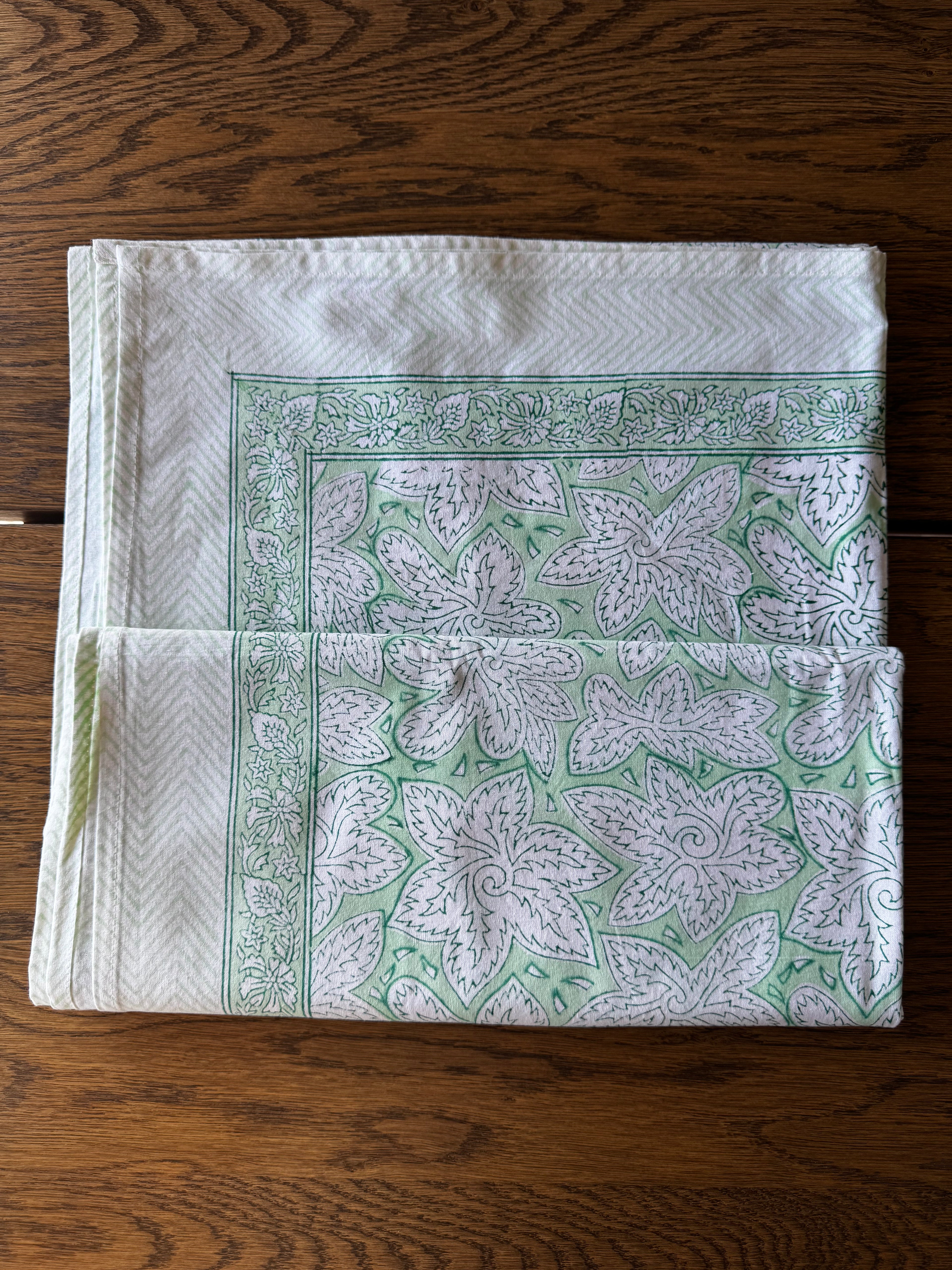 Hariyali Table Cover