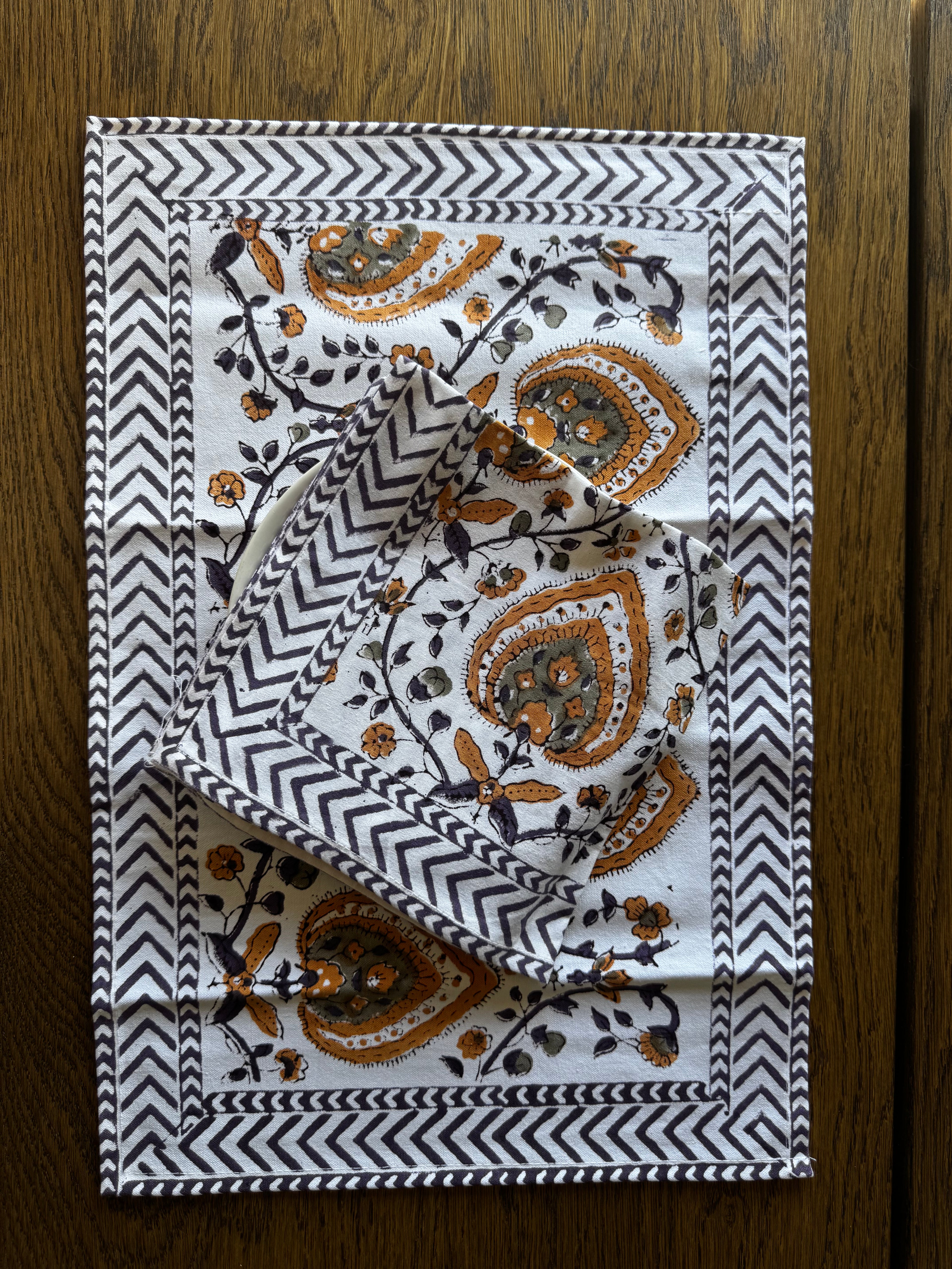 Violet Gold Table Mat & Napkin (Set of 2 each)